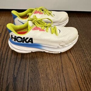 Hoka Clifton 9 Girls sneaker